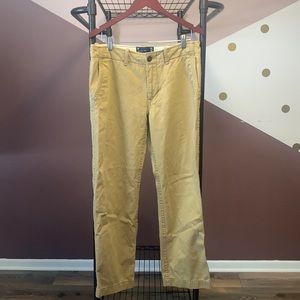 American Eagle Outfitters khakis size 32/32